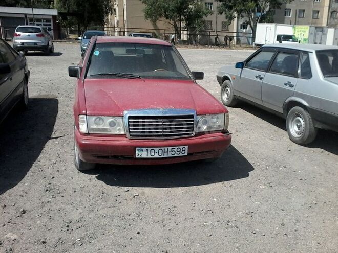Mercedes 190 1988, 250,000 km - 2.0 l - Sumqayıt