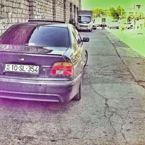 BMW 523 2000, 3,987,012 km - 0.3 l - Bakı