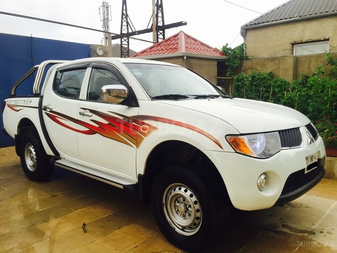 Mitsubishi L200 2007, 167,000 km - 2.5 l - Bakı