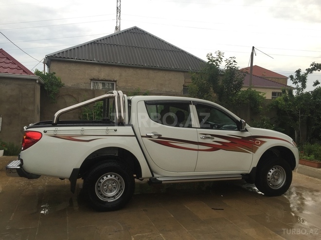 Mitsubishi L200 2007, 167,000 km - 2.5 l - Bakı