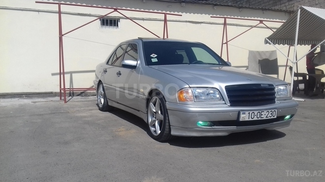 Mercedes C 230 1998, 2,333,330 km - 2.3 l - Qusar