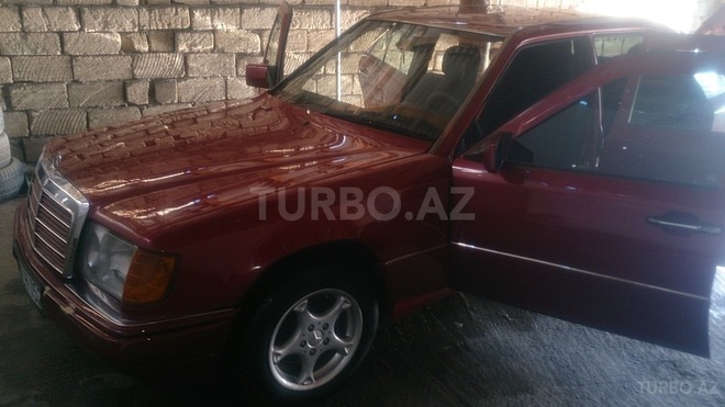 Mercedes E 250 1992, 386,000 km - 2.5 l - Bakı