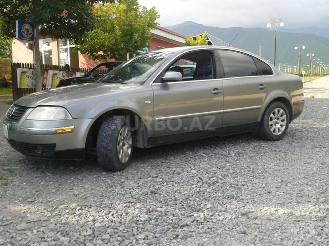 Volkswagen Passat 2001, 128,000 km - 1.8 l - Şəki