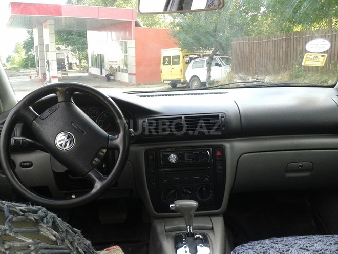 Volkswagen Passat 2001, 128,000 km - 1.8 l - Şəki