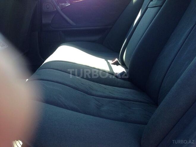 Mercedes E 220 2000, 15,600 km - 2.2 l - Sumqayıt
