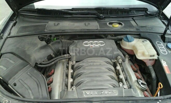 Audi  2004, 210,000 km - 4.2 l - Bakı