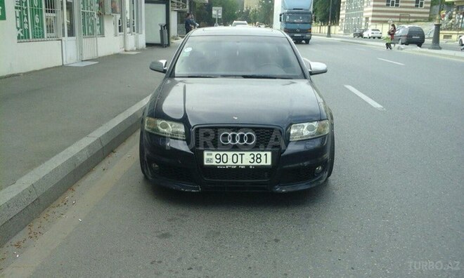 Audi  2004, 210,000 km - 4.2 l - Bakı