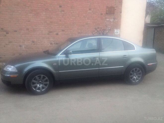 Volkswagen Passat 2002, 136,000 km - 1.8 l - Gəncə