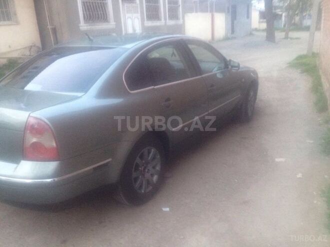 Volkswagen Passat 2002, 136,000 km - 1.8 l - Gəncə