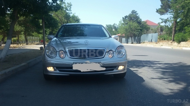 Mercedes E 270 2002, 182,000 km - 2.7 l - Bakı