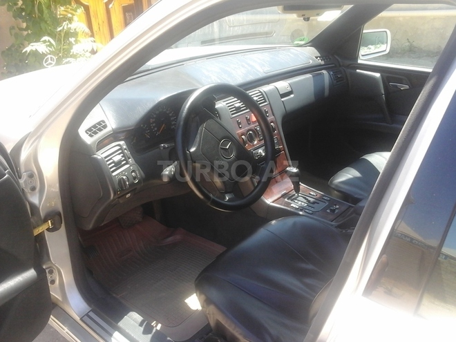 Mercedes E 230 1997, 266,340 km - 0.2 l - Bakı
