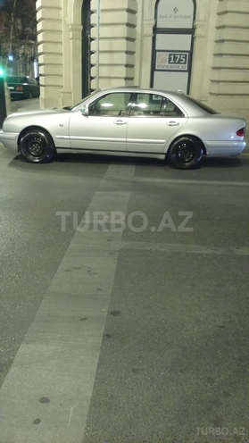 Mercedes E 220 1999, 431,000 km - 2.2 л - Bakı