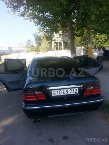 Mercedes E 280 2001, 160,000 km - 2.8 l - Mingəçevir