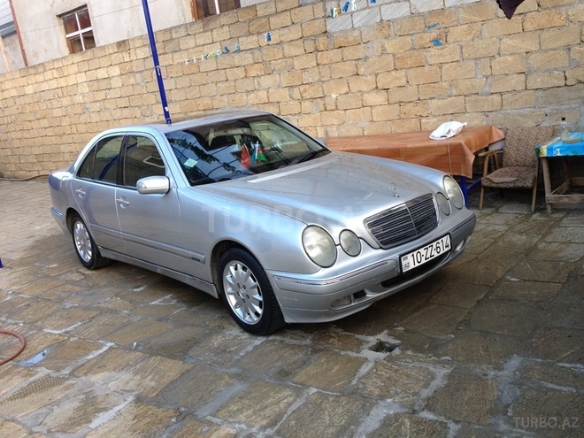 Mercedes E 240 2000, 239,000 km - 2.4 l - Bakı