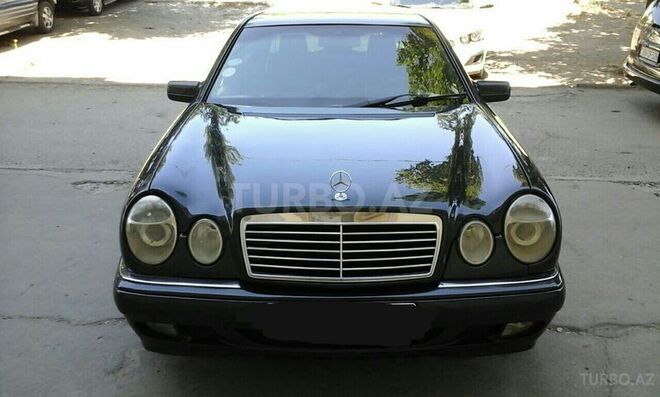 Mercedes E 240 1999, 237,000 km - 2.4 л - Sumqayıt