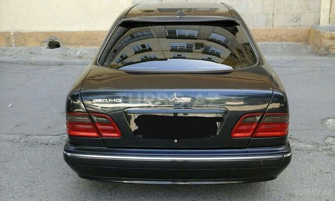 Mercedes E 240 1999, 237,000 km - 2.4 л - Sumqayıt