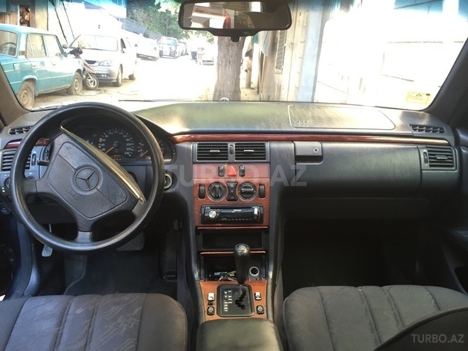 Mercedes E 230 1997, 3,000,000 km - 2.4 l - Bakı
