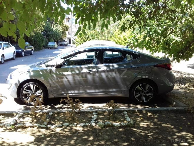 Hyundai Elantra 2015, 5,800 km - 1.8 l - Bakı