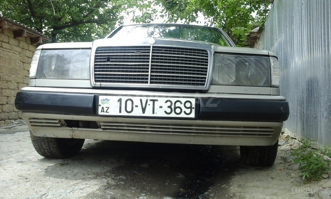 Mercedes E 300 1991, 1,500,000 km - 3.0 l - Füzuli