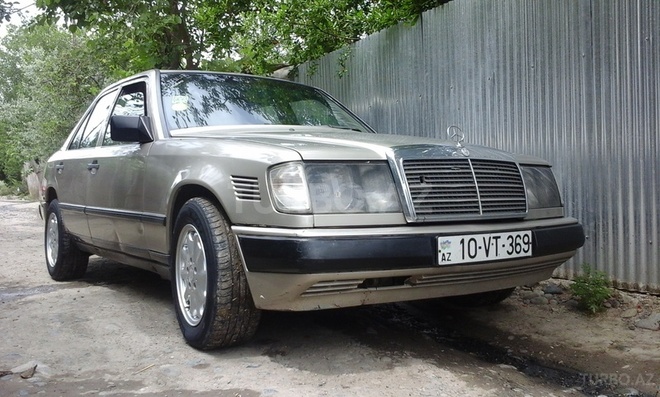 Mercedes E 300 1991, 1,500,000 km - 3.0 l - Füzuli