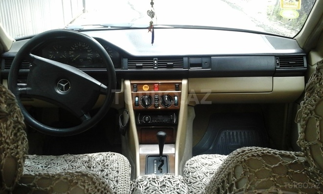 Mercedes E 300 1991, 1,500,000 km - 3.0 l - Füzuli