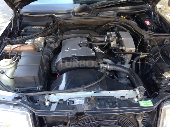 Mercedes E 220 1992, 354,300 km - 0.2 l - Bakı