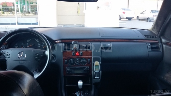 Mercedes E 240 2000, 190,000 km - 2.4 l - Bakı