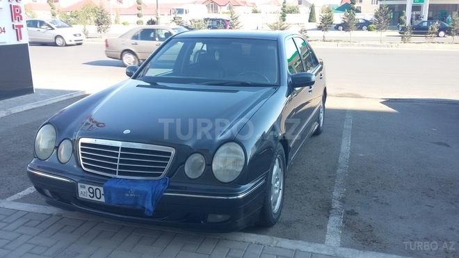 Mercedes E 240 2000, 190,000 km - 2.4 l - Bakı