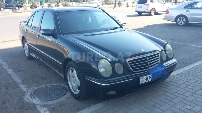 Mercedes E 240 2000, 190,000 km - 2.4 l - Bakı