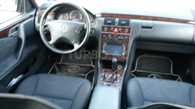 Mercedes E 240 1999, 213,000 km - 2.4 l - Şəki