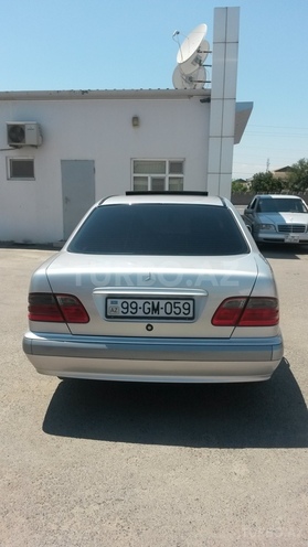 Mercedes E 220 2001, 247,356 km - 2.2 l - Tərtər