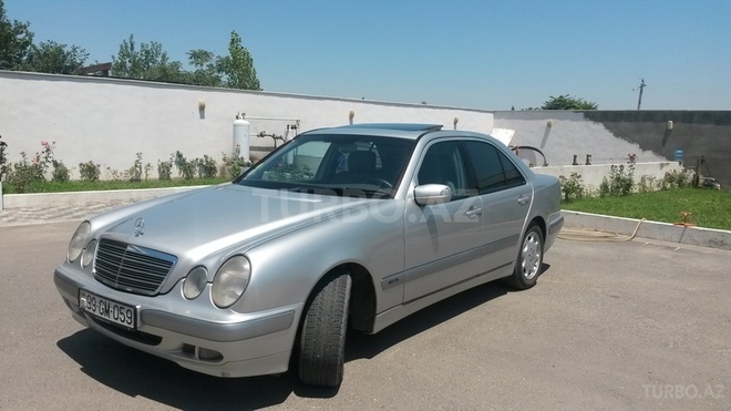 Mercedes E 220 2001, 247,356 km - 2.2 l - Tərtər