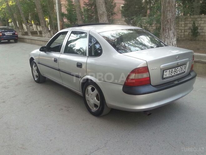 Opel Vectra 1998, 225,000 km - 1.8 l - Sumqayıt