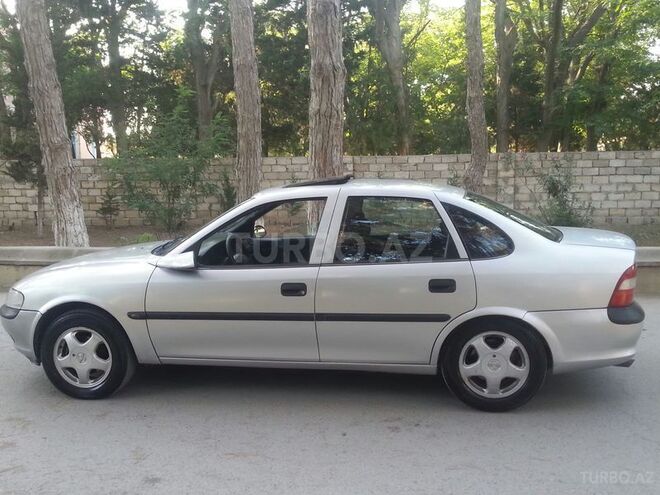 Opel Vectra 1998, 225,000 km - 1.8 l - Sumqayıt