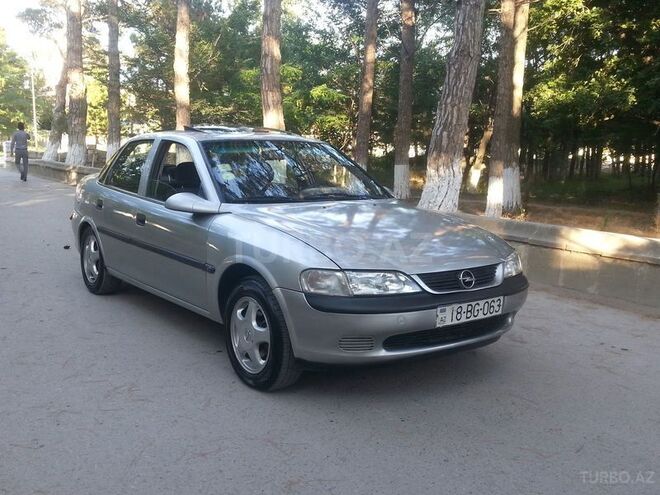 Opel Vectra 1998, 225,000 km - 1.8 l - Sumqayıt