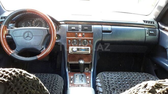 Mercedes E 230 1996, 250,000 km - 2.3 л - Gəncə