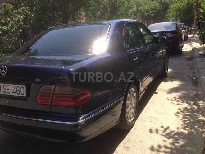 Mercedes E 220 2001, 400,000 km - 0.3 л - Bakı