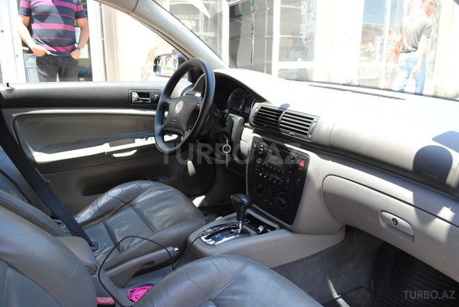 Volkswagen Passat 2003, 178,000 km - 1.8 l - Bakı
