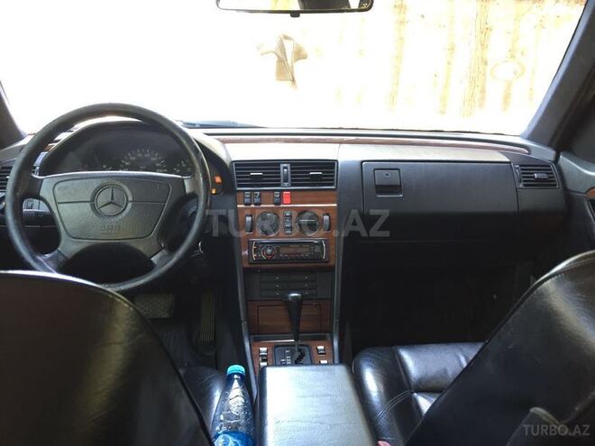 Mercedes C 220 1994, 300,000 km - 2.2 л - Sumqayıt