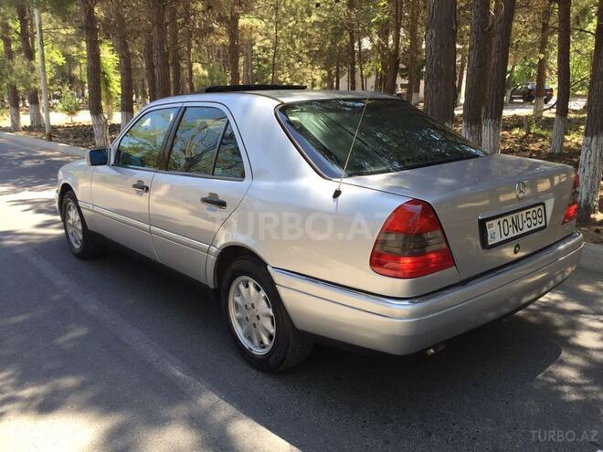 Mercedes C 220 1994, 300,000 km - 2.2 л - Sumqayıt