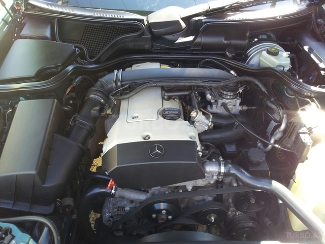 Mercedes E 200 1999, 194,000 km - 2.0 l - Xırdalan