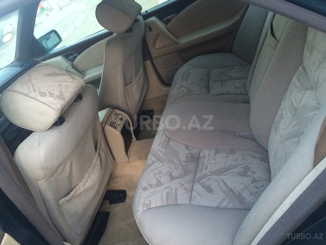 Mercedes E 230 1996, 330,000 km - 2.3 l - Bakı