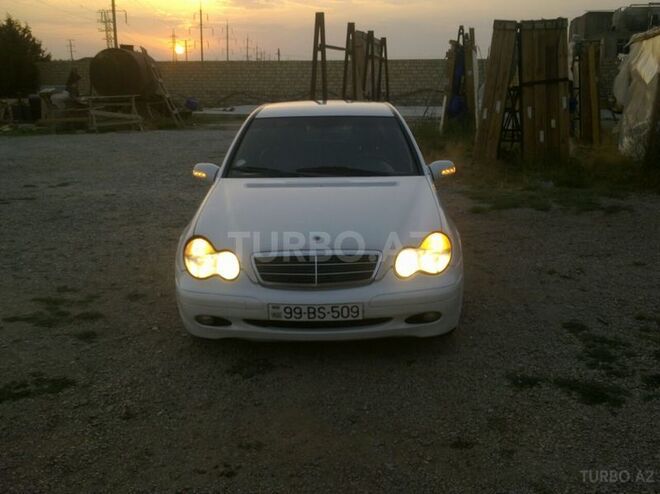 Mercedes C 220 2001, 280,000 km - 2.2 l - Bakı
