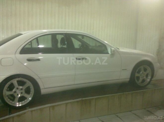 Mercedes C 220 2001, 280,000 km - 2.2 l - Bakı