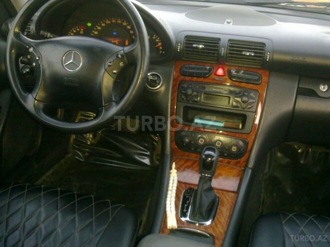 Mercedes C 220 2001, 280,000 km - 2.2 l - Bakı