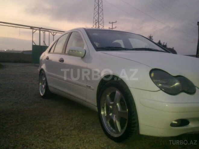 Mercedes C 220 2001, 280,000 km - 2.2 l - Bakı
