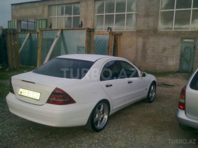 Mercedes C 220 2001, 280,000 km - 2.2 l - Bakı