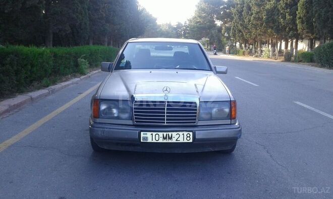 Mercedes E 230 1992, 250,000 km - 2.3 l - Sumqayıt