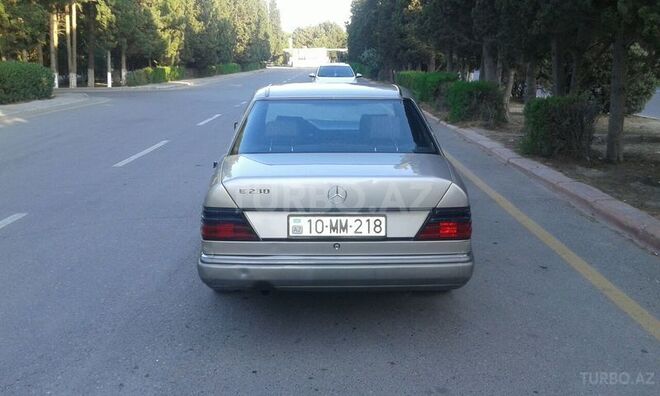 Mercedes E 230 1992, 250,000 km - 2.3 l - Sumqayıt