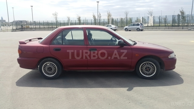 Mitsubishi Lancer 1993, 380,000 km - 1.5 l - Bakı